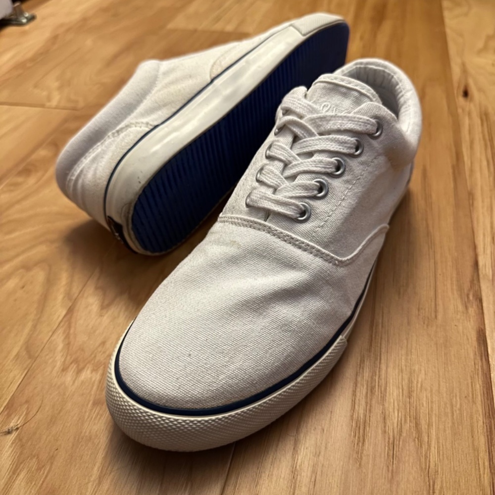 Men’s GBX Sneakers - White color - Shoe size 9